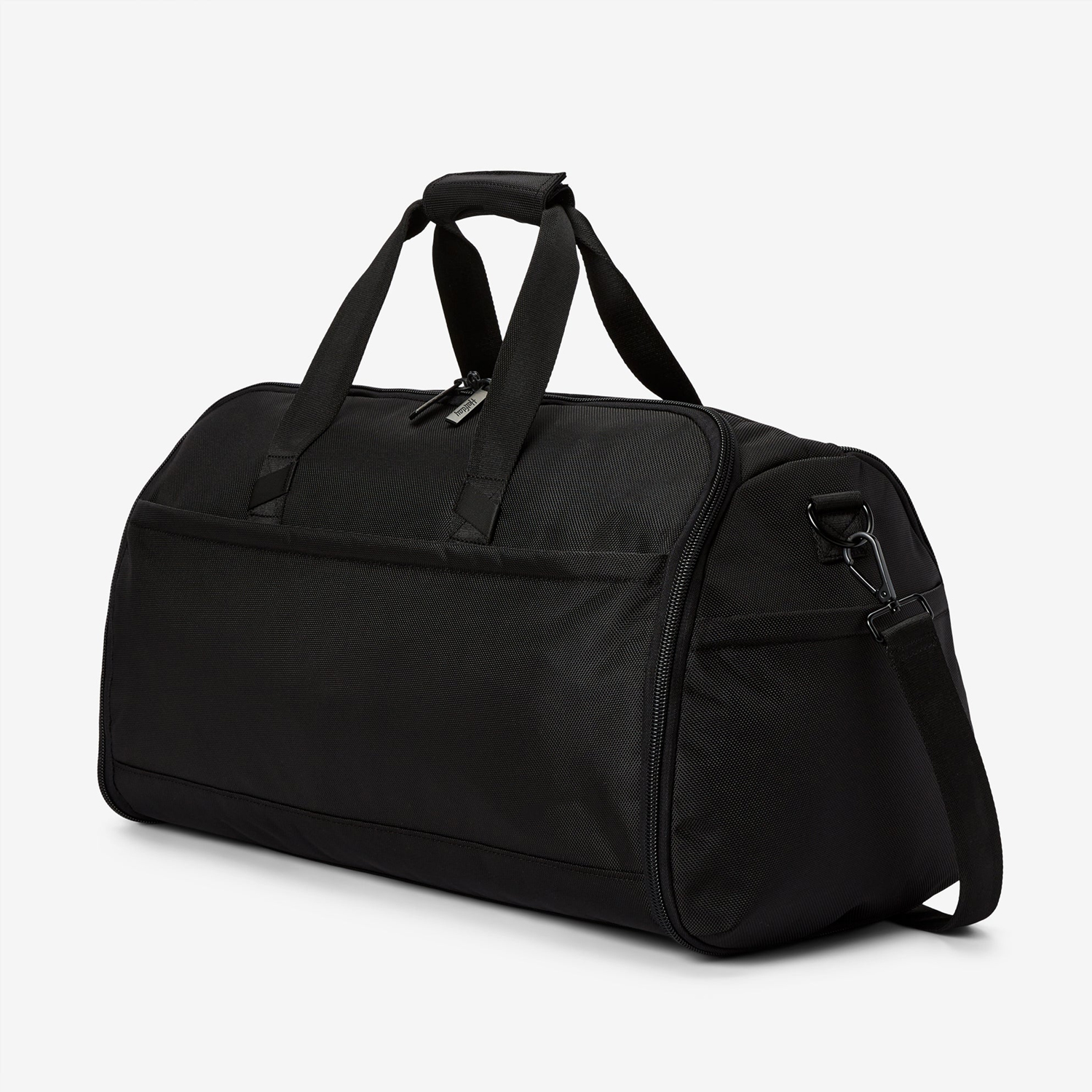 the-sport-duffle-bag-in-black